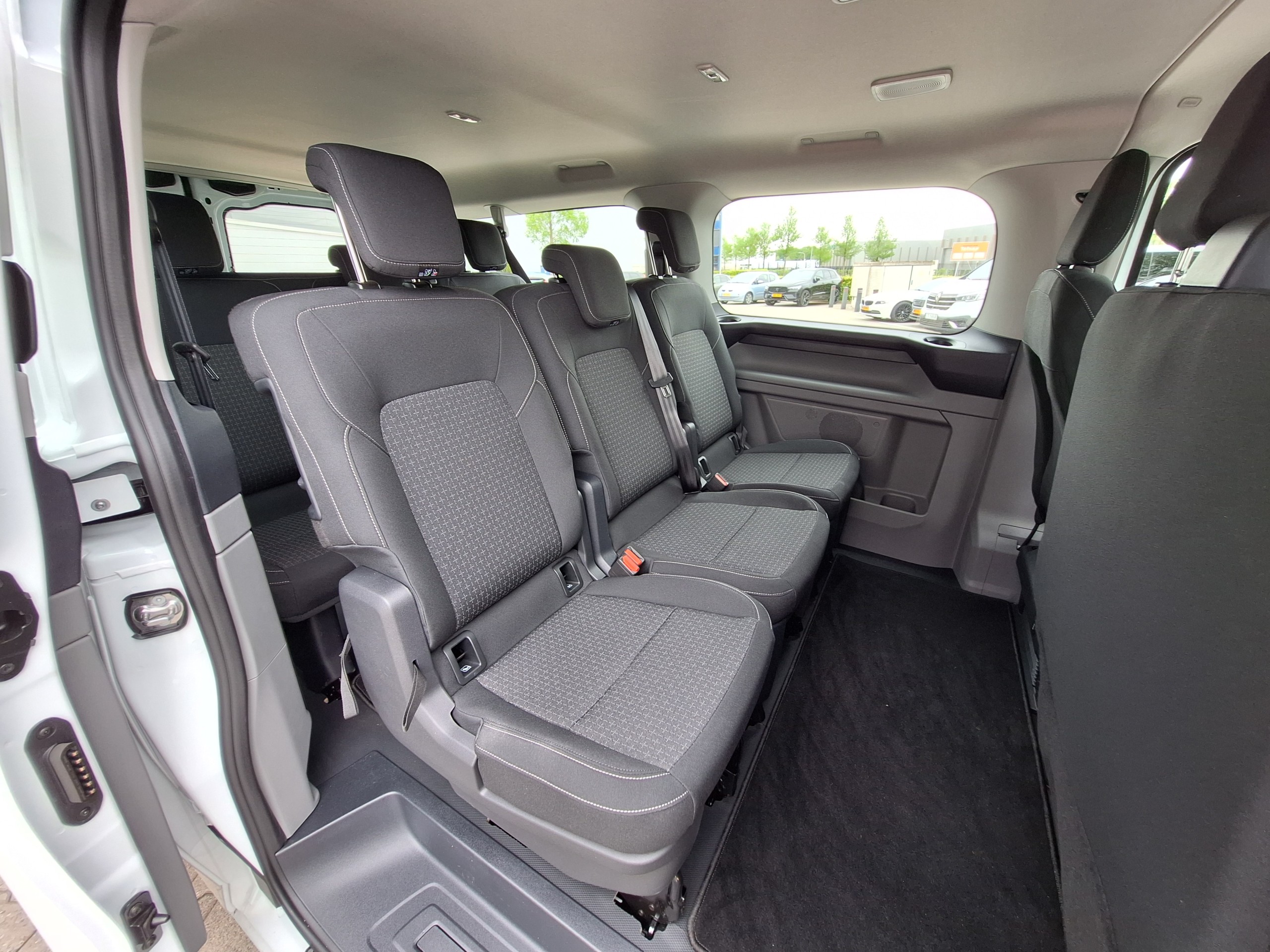 Ford Transit Custum | 340 2.5 PHEV L2H1 Limited | 9 persoons