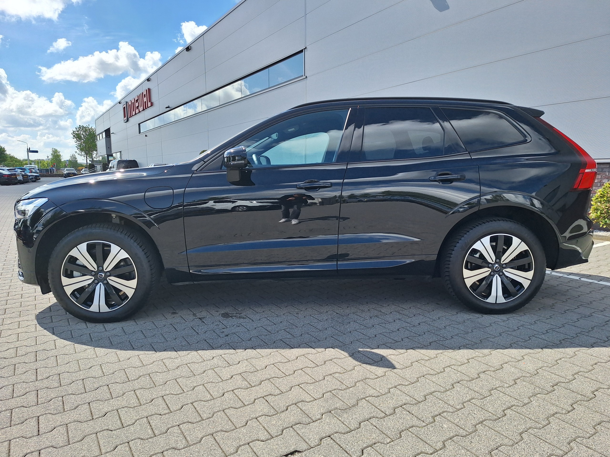 Volvo XC60 | 2.0 T6 Plug-in hybrid AWD Plus Bright