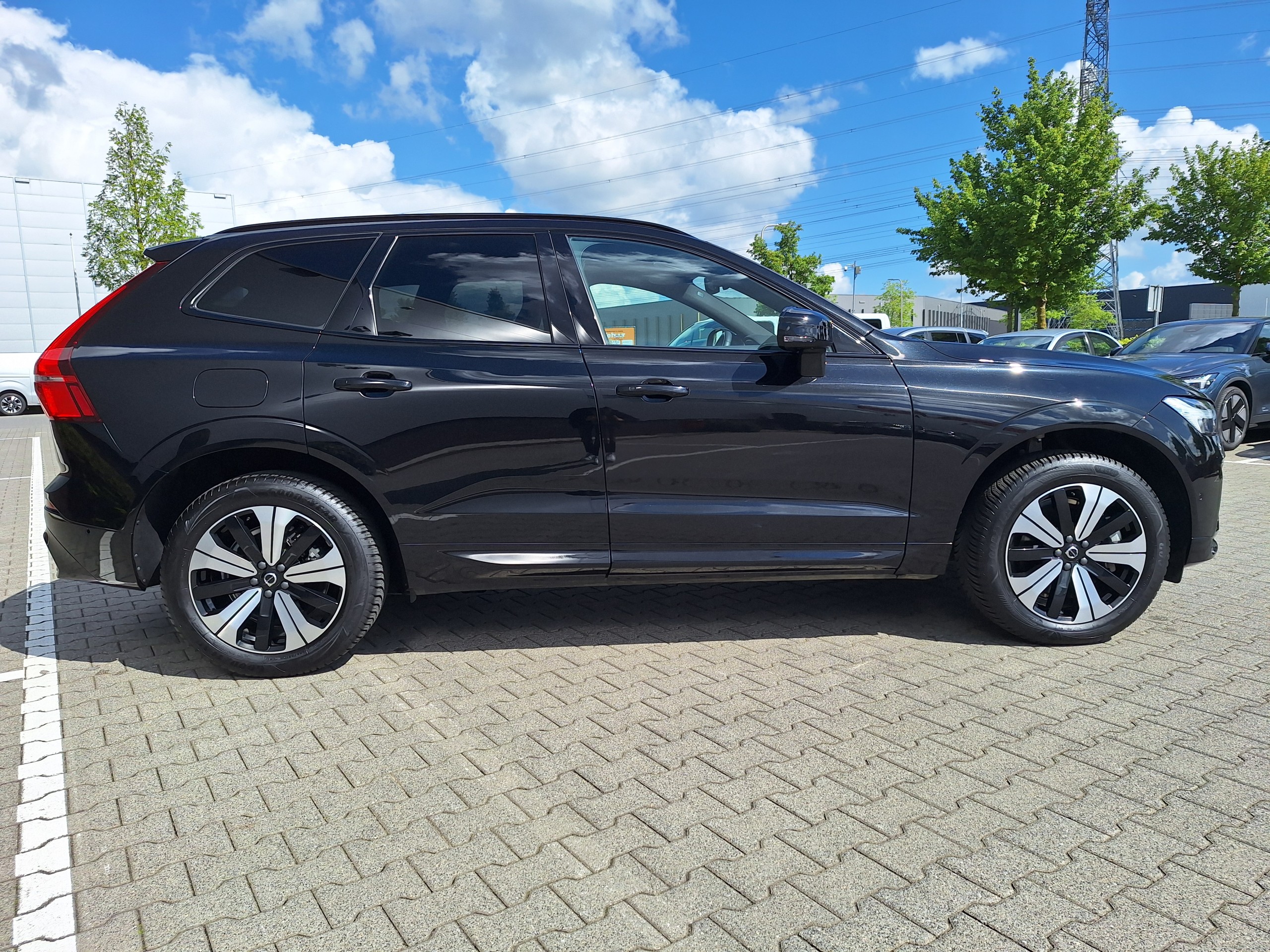 Volvo XC60 | 2.0 T6 Plug-in hybrid AWD Plus Bright