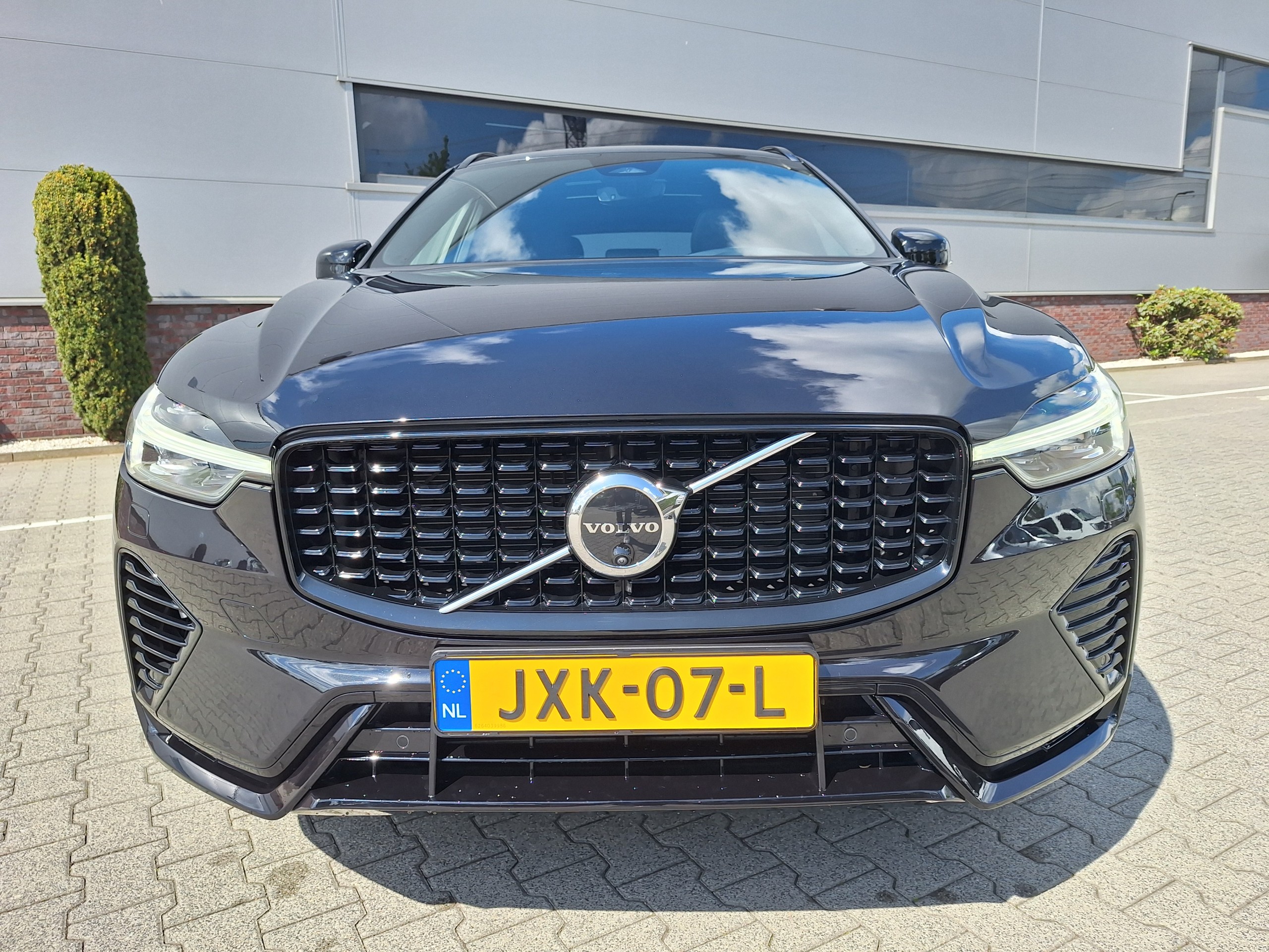 Volvo XC60 | 2.0 T6 Plug-in hybrid AWD Plus Bright