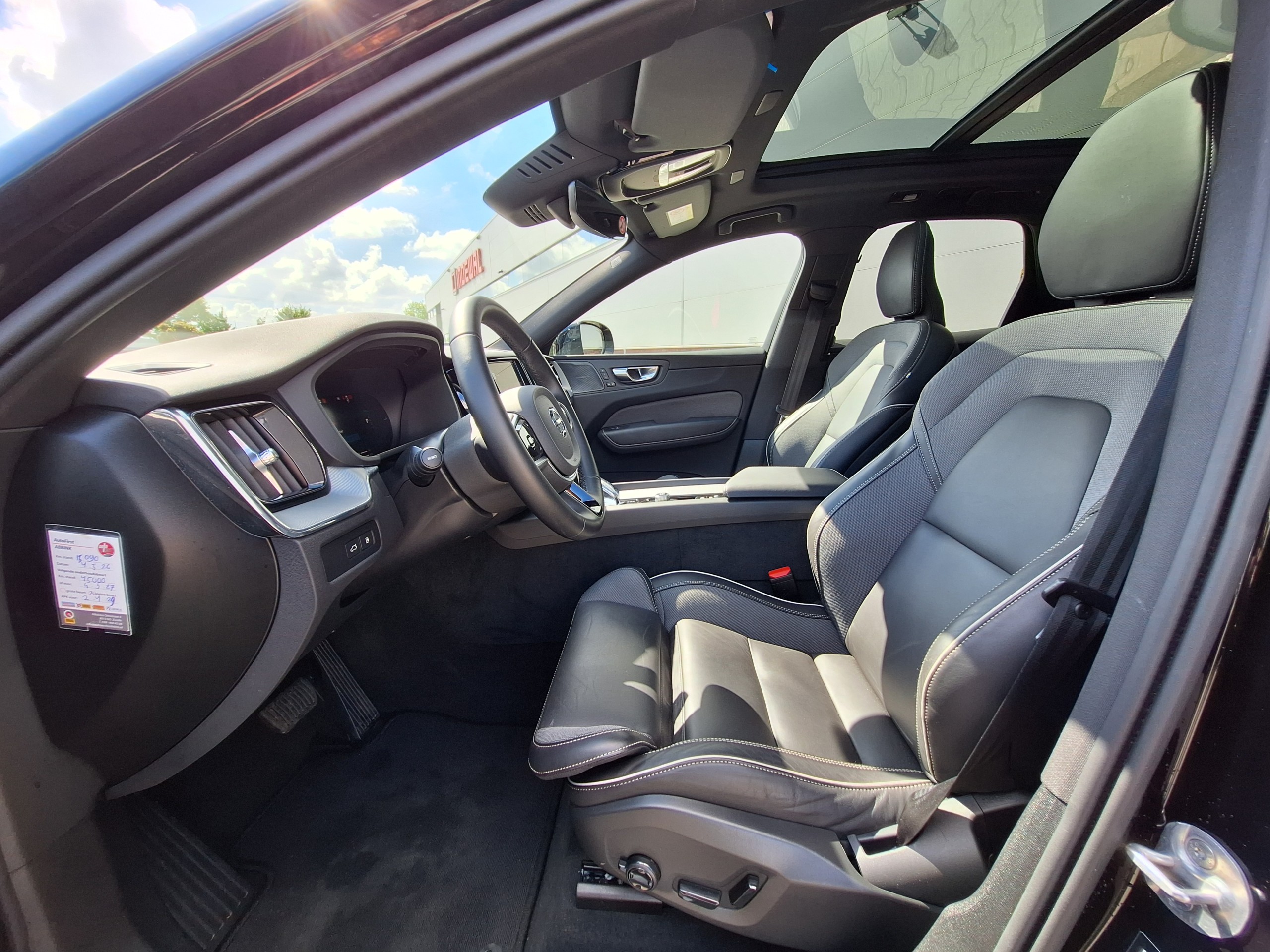 Volvo XC60 | 2.0 T6 Plug-in hybrid AWD Plus Bright