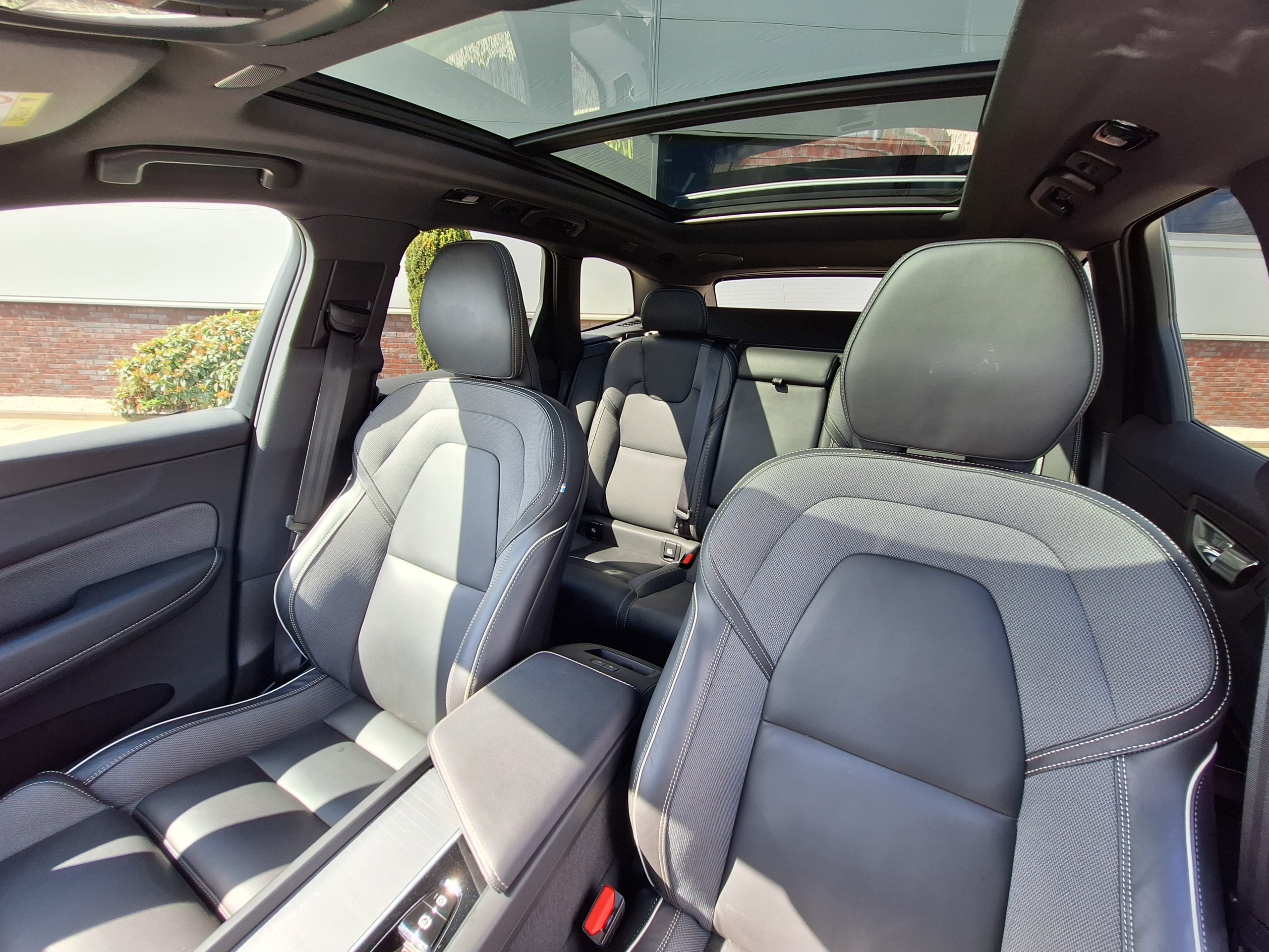 Volvo XC60 | 2.0 T6 Plug-in hybrid AWD Plus Bright