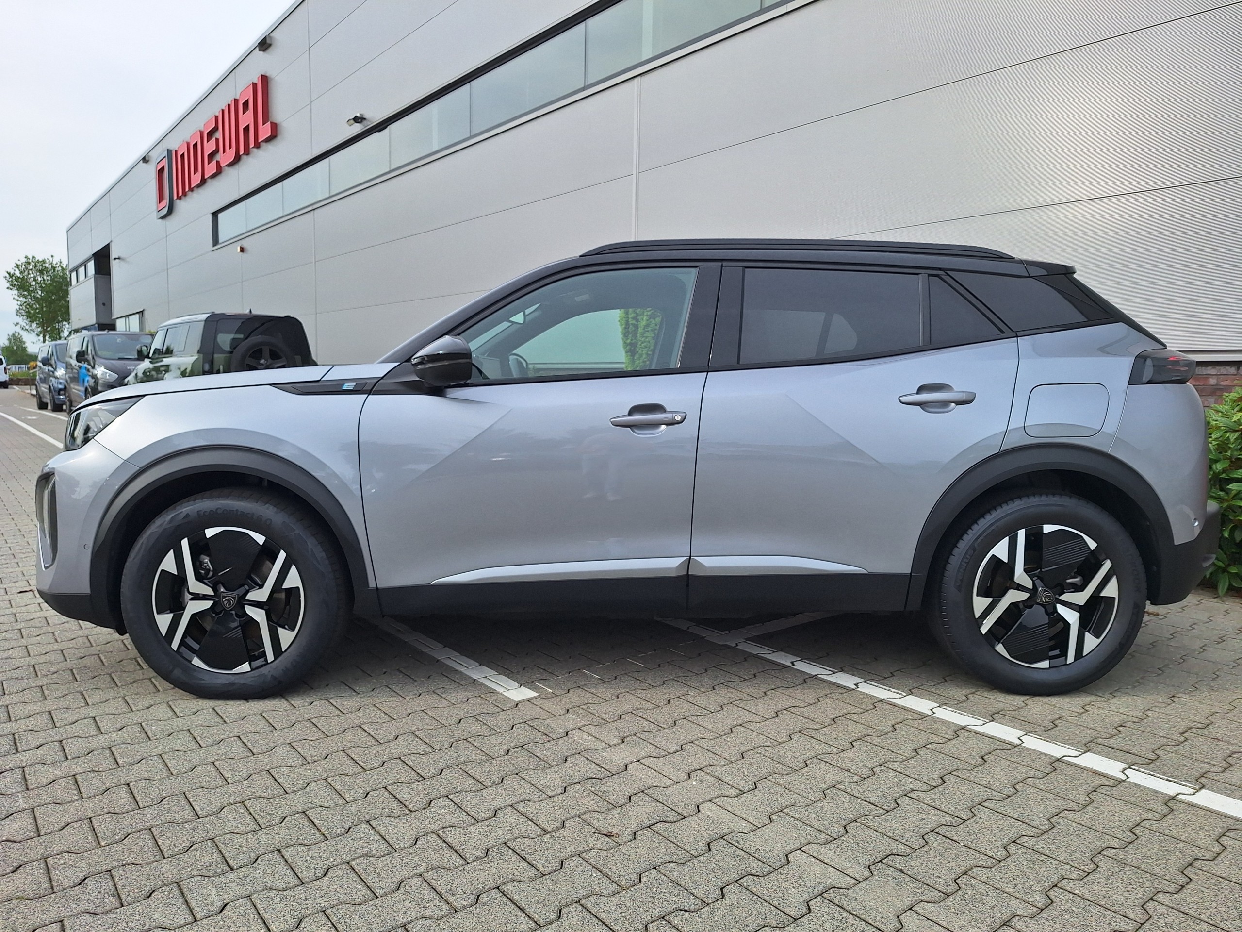 Peugeot e-2008 | GT Avantage 54 kWh