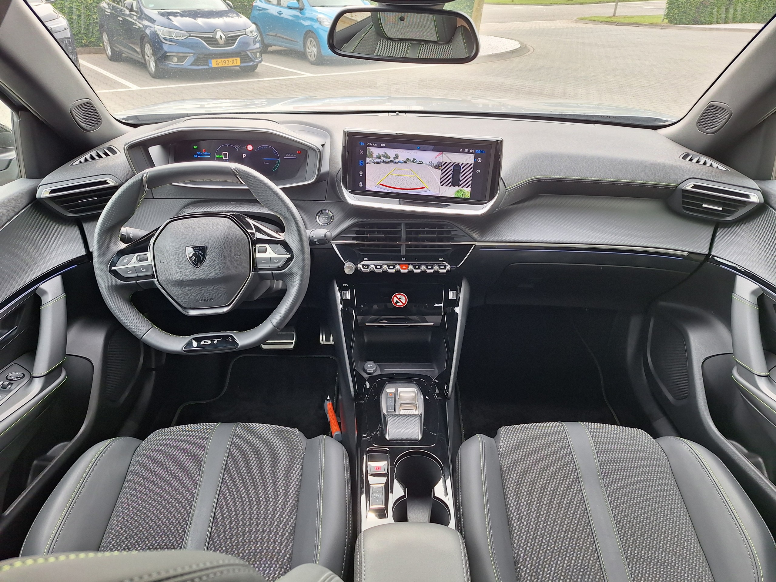 Peugeot e-2008 | GT Avantage 54 kWh