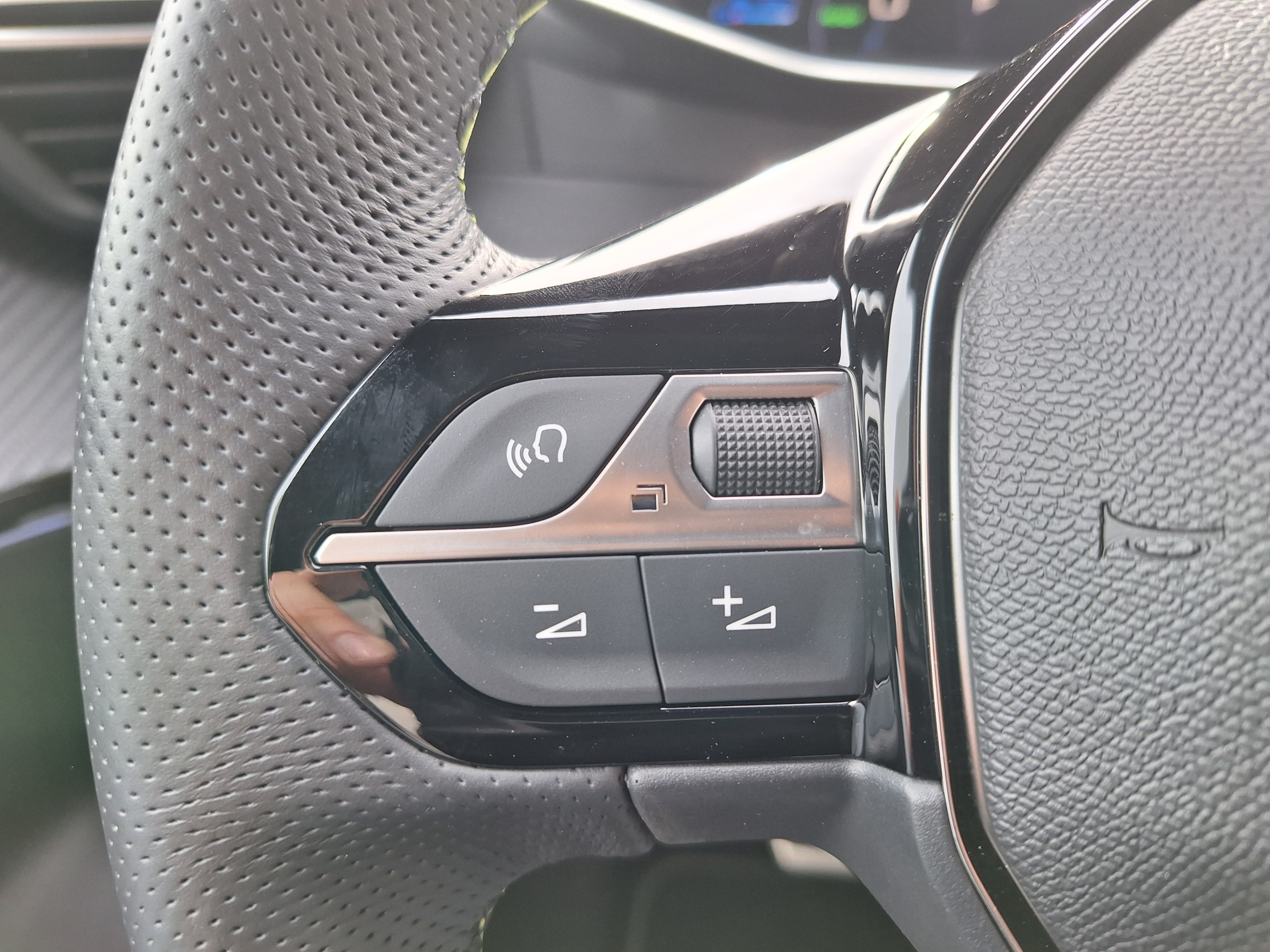 Peugeot e-2008 | GT Avantage 54 kWh