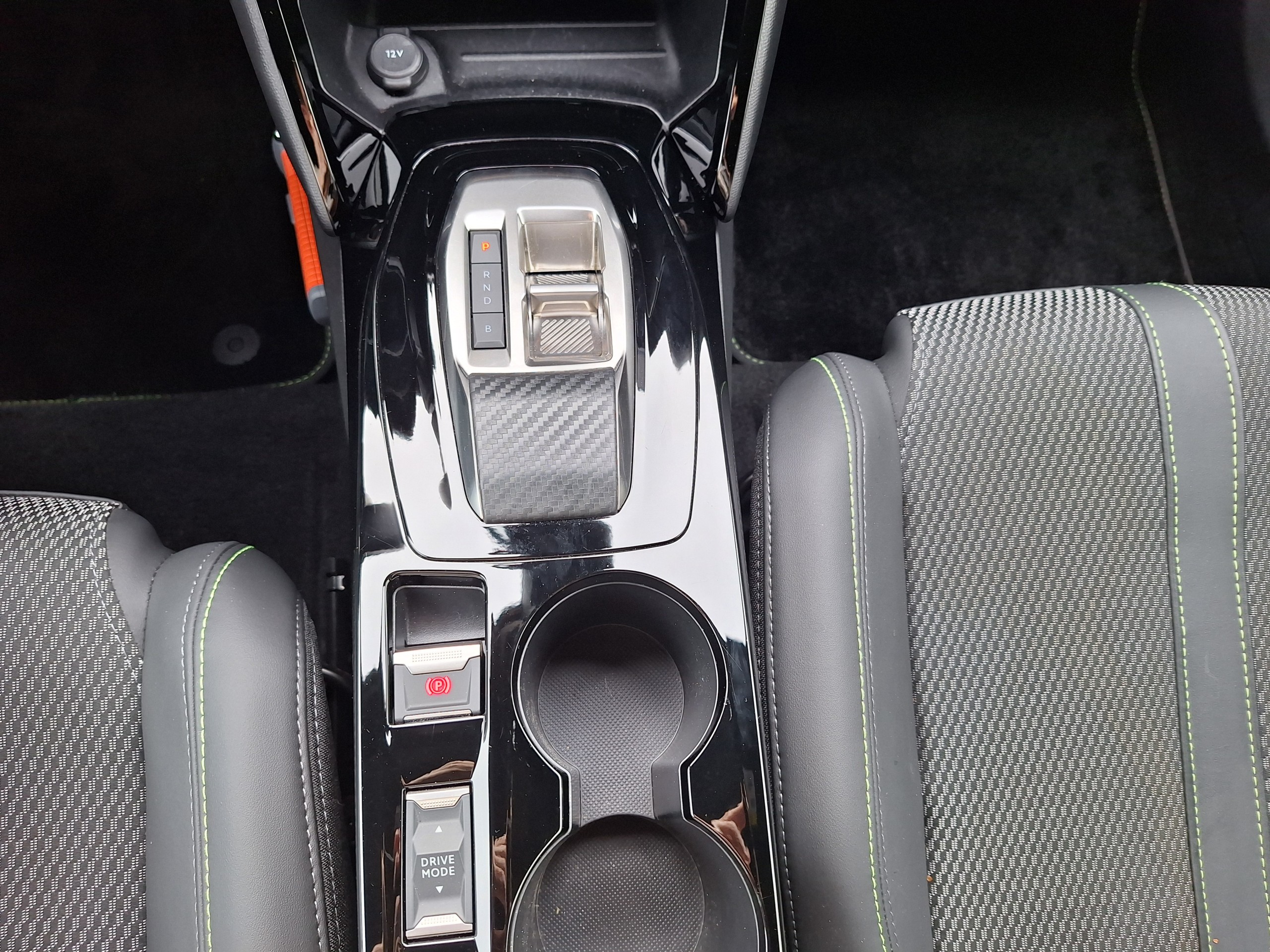 Peugeot e-2008 | GT Avantage 54 kWh