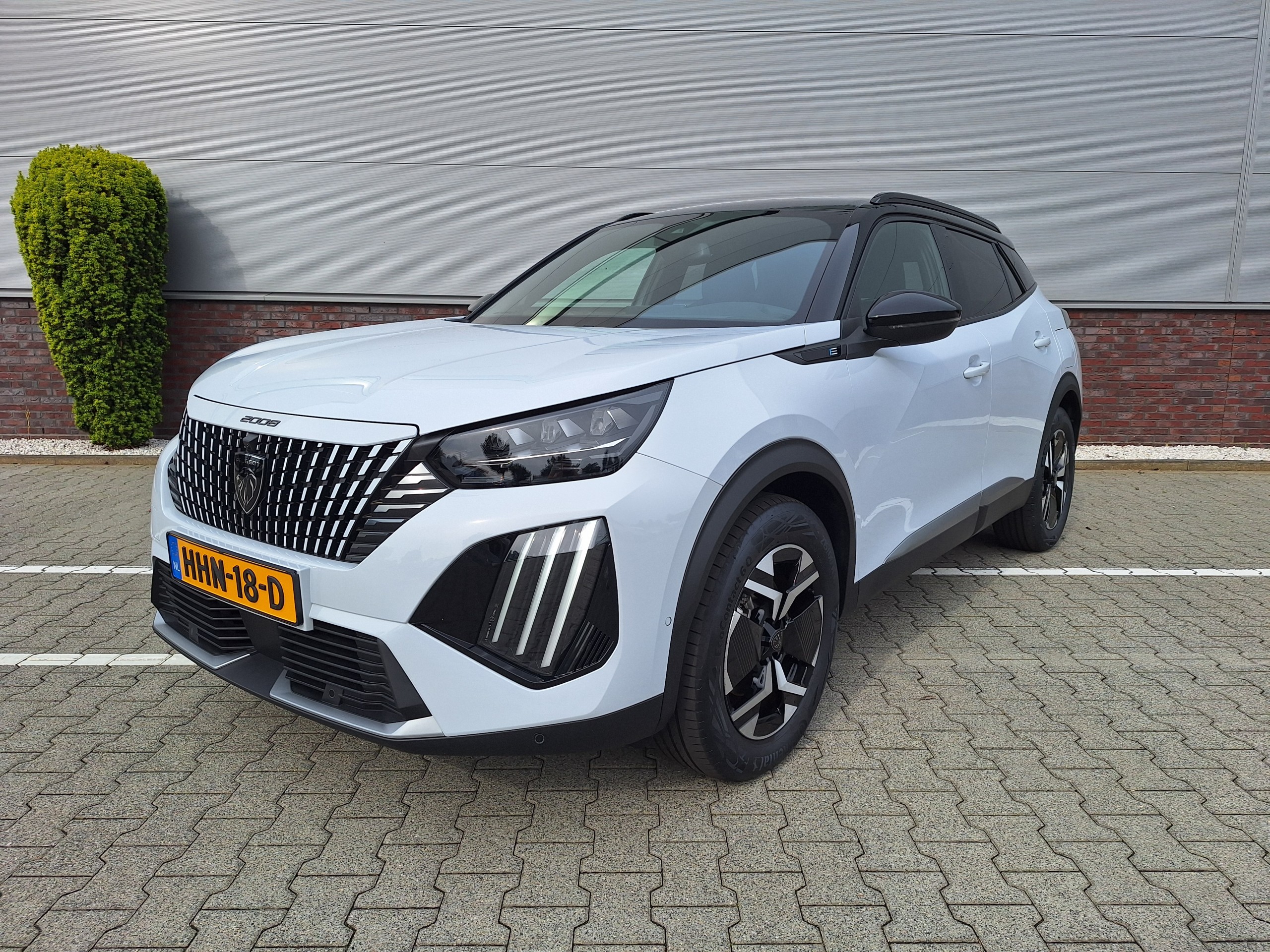 Peugeot e-2008 | GT Avantage 54 kWh