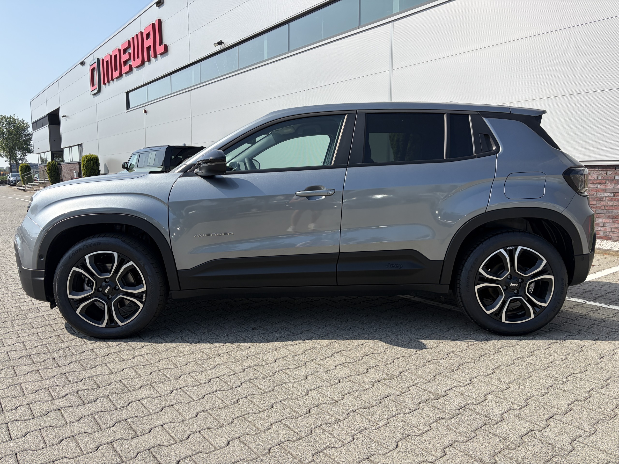 Jeep Avenger | Summit 54 KwH E