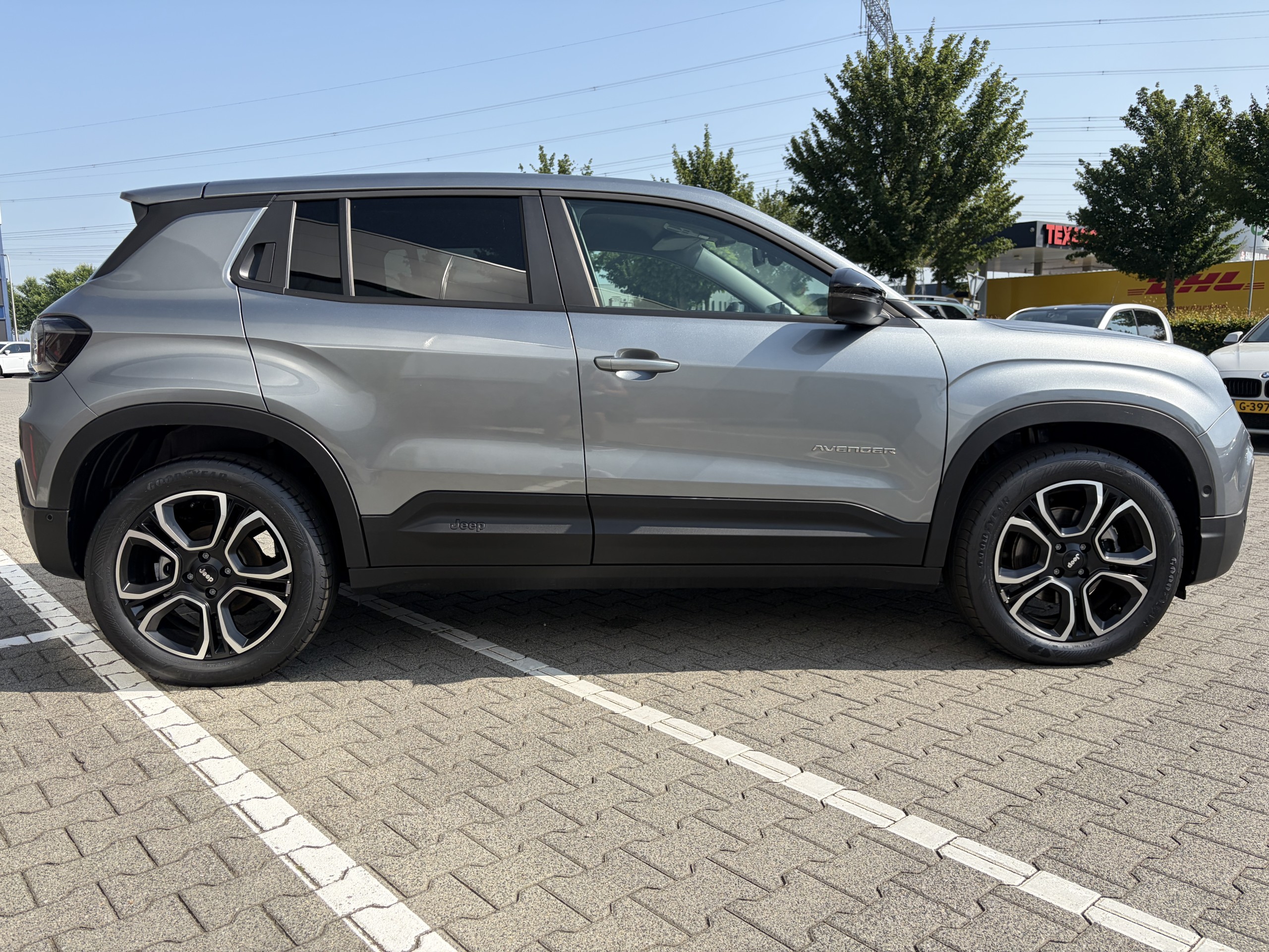 Jeep Avenger | Summit 54 KwH E