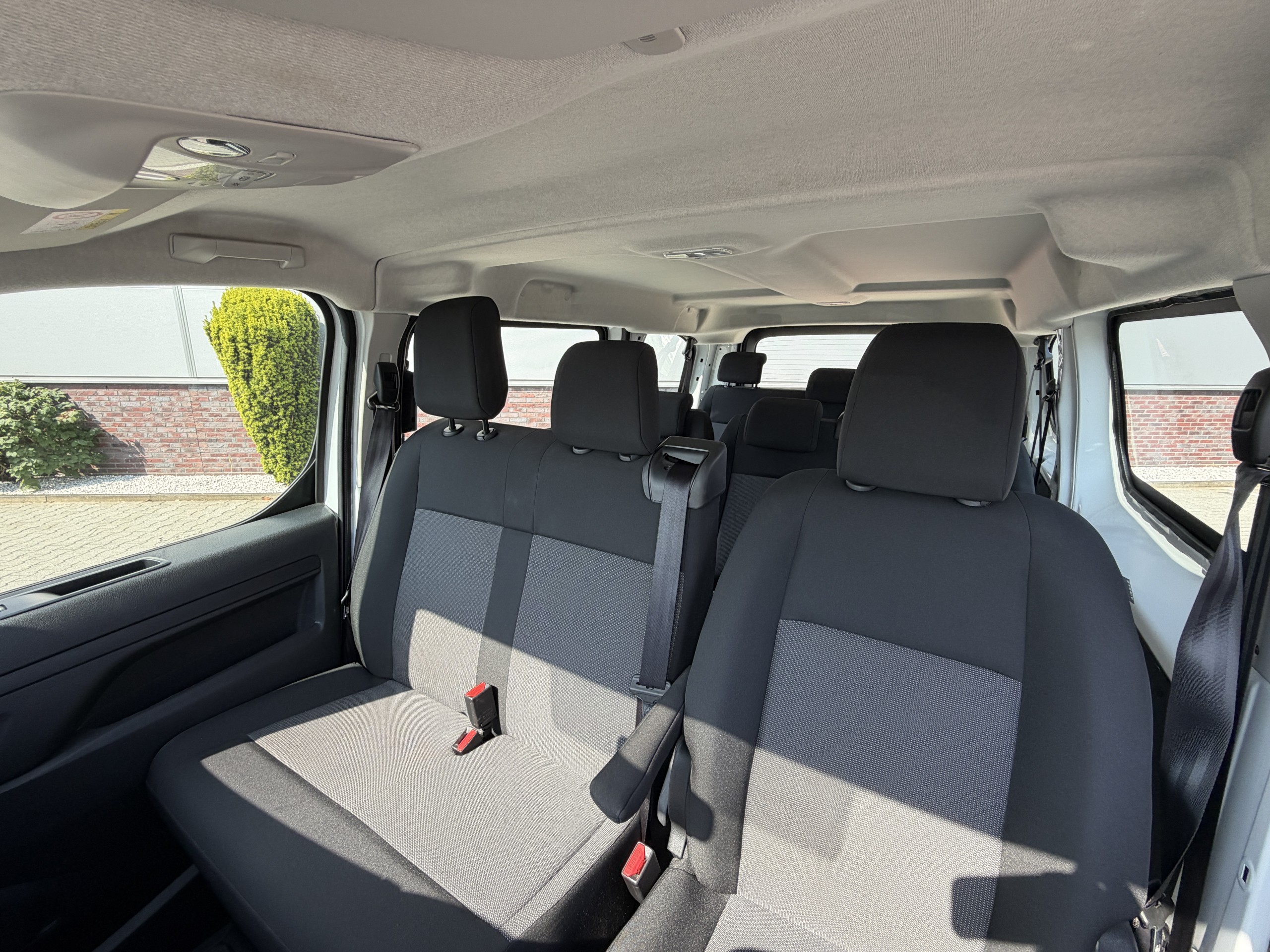 Opel Vivaro-e | Combi 75kWh EV | L2H1 100kW aut ( 9persoons)
