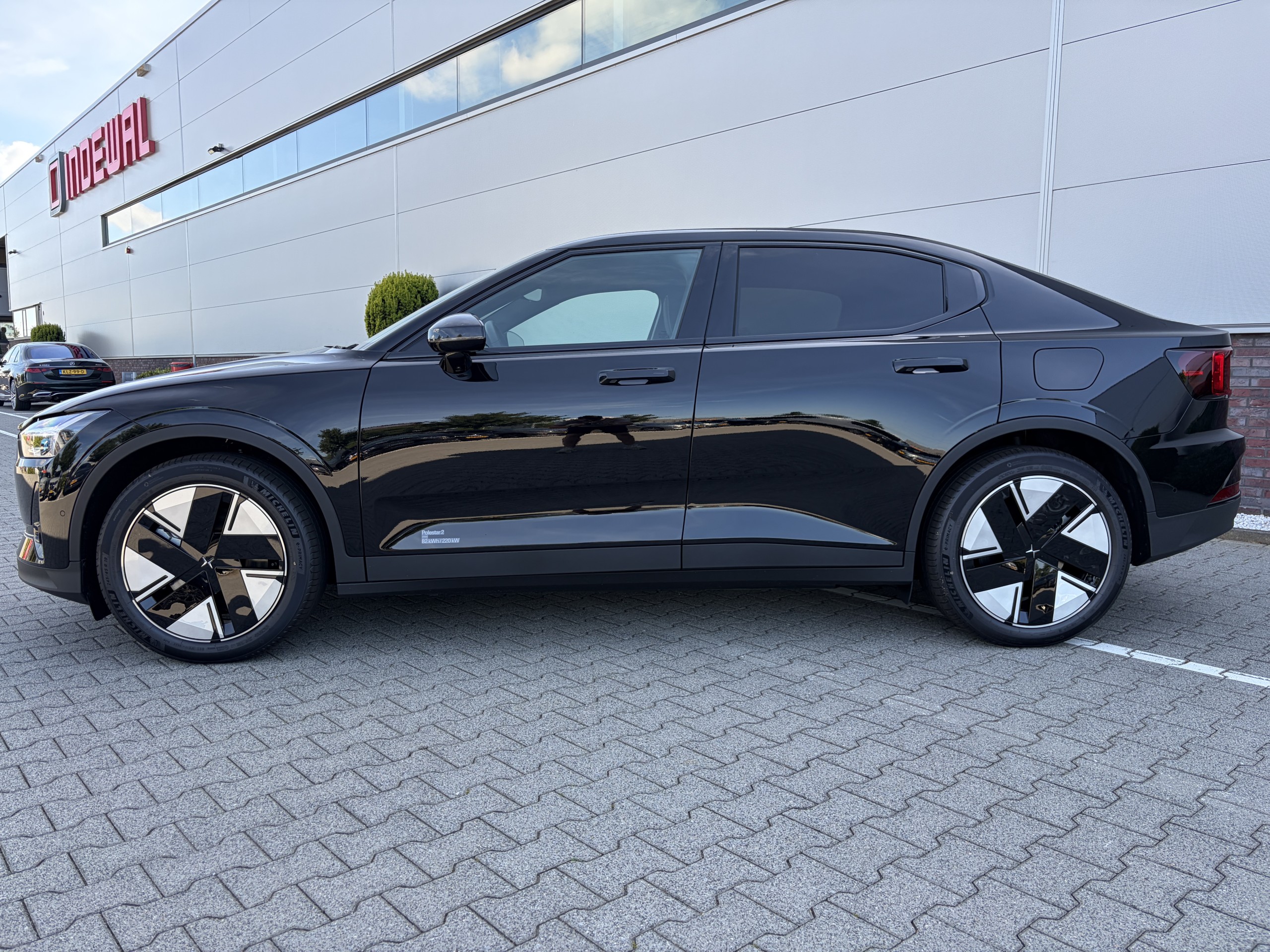 Polestar 2 | Longe Range Single Motor Prime 82 KWH