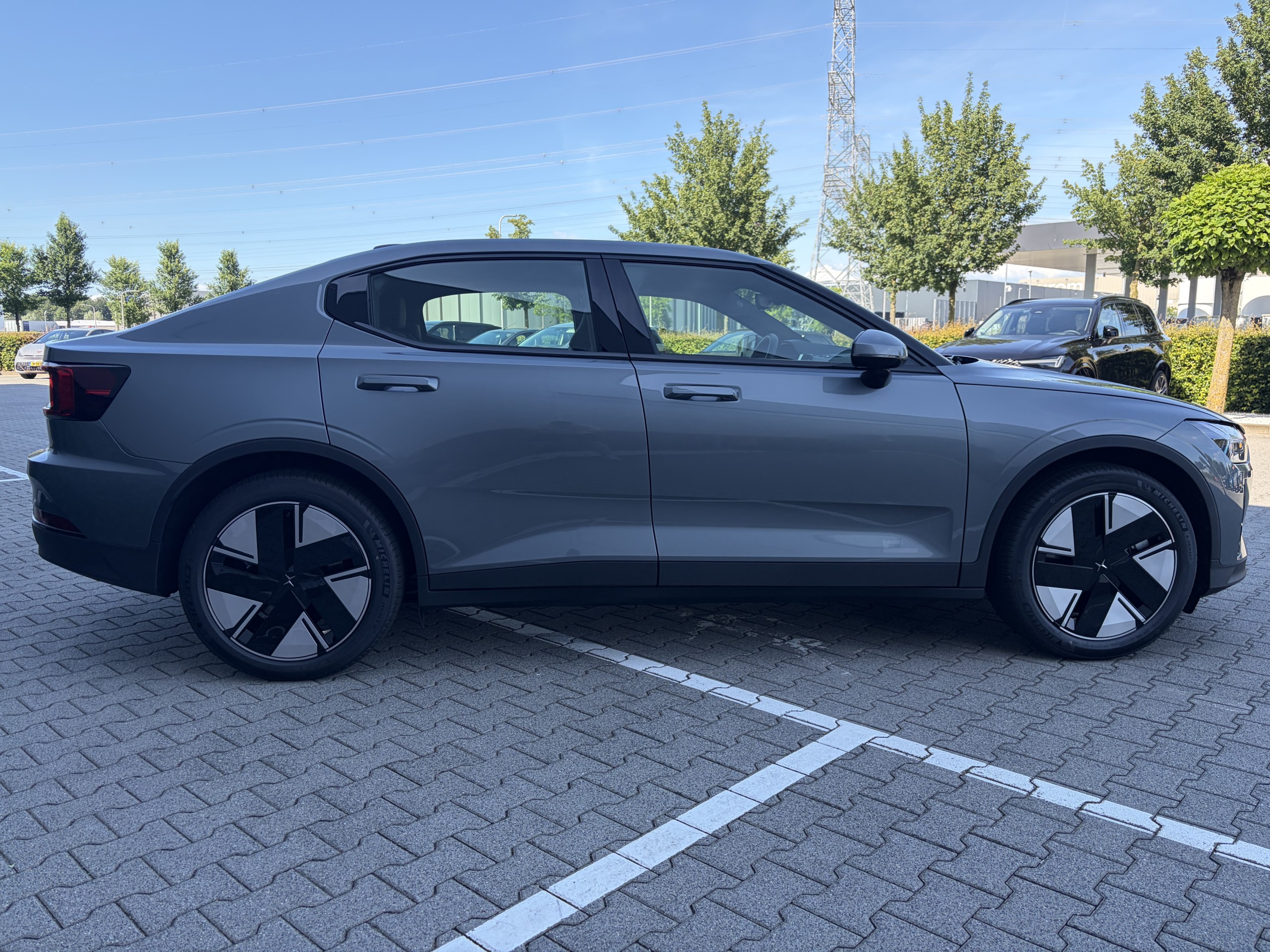 Polestar 2 | Longe Range Single Motor Plus 82 KWH