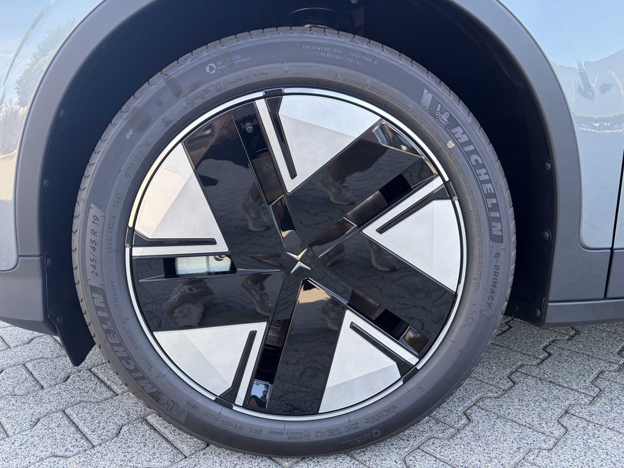 Polestar 2 | Longe Range Single Motor Plus 82 KWH
