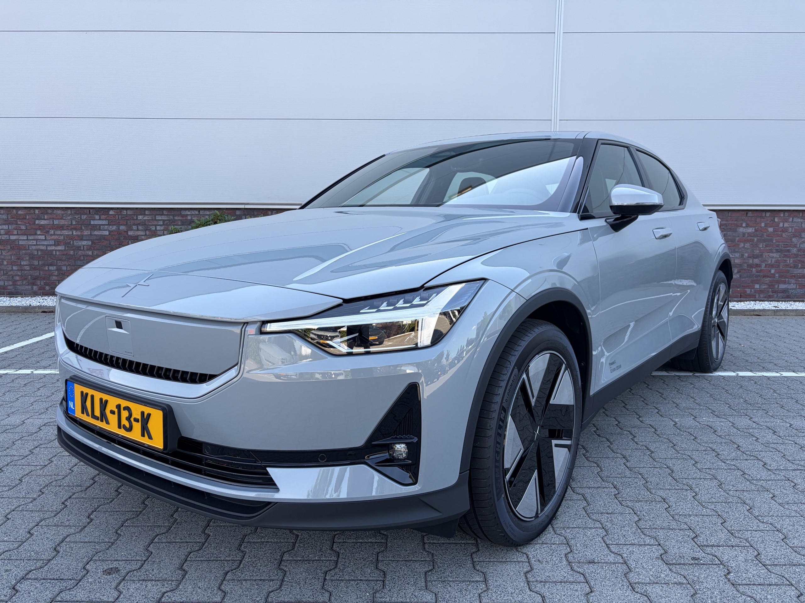 Polestar 2 | Longe Range Single Motor Plus 82 KWH