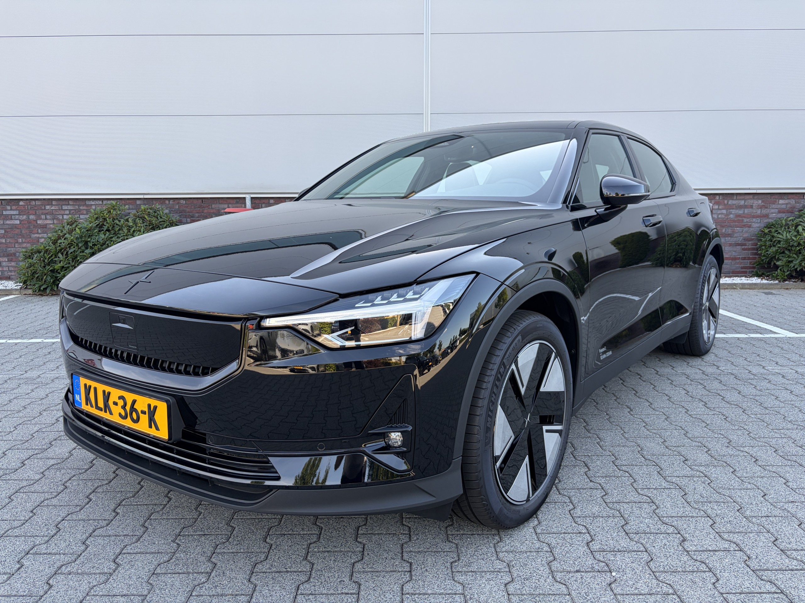 Polestar 2 | Longe Range Single Motor Plus 82 KWH