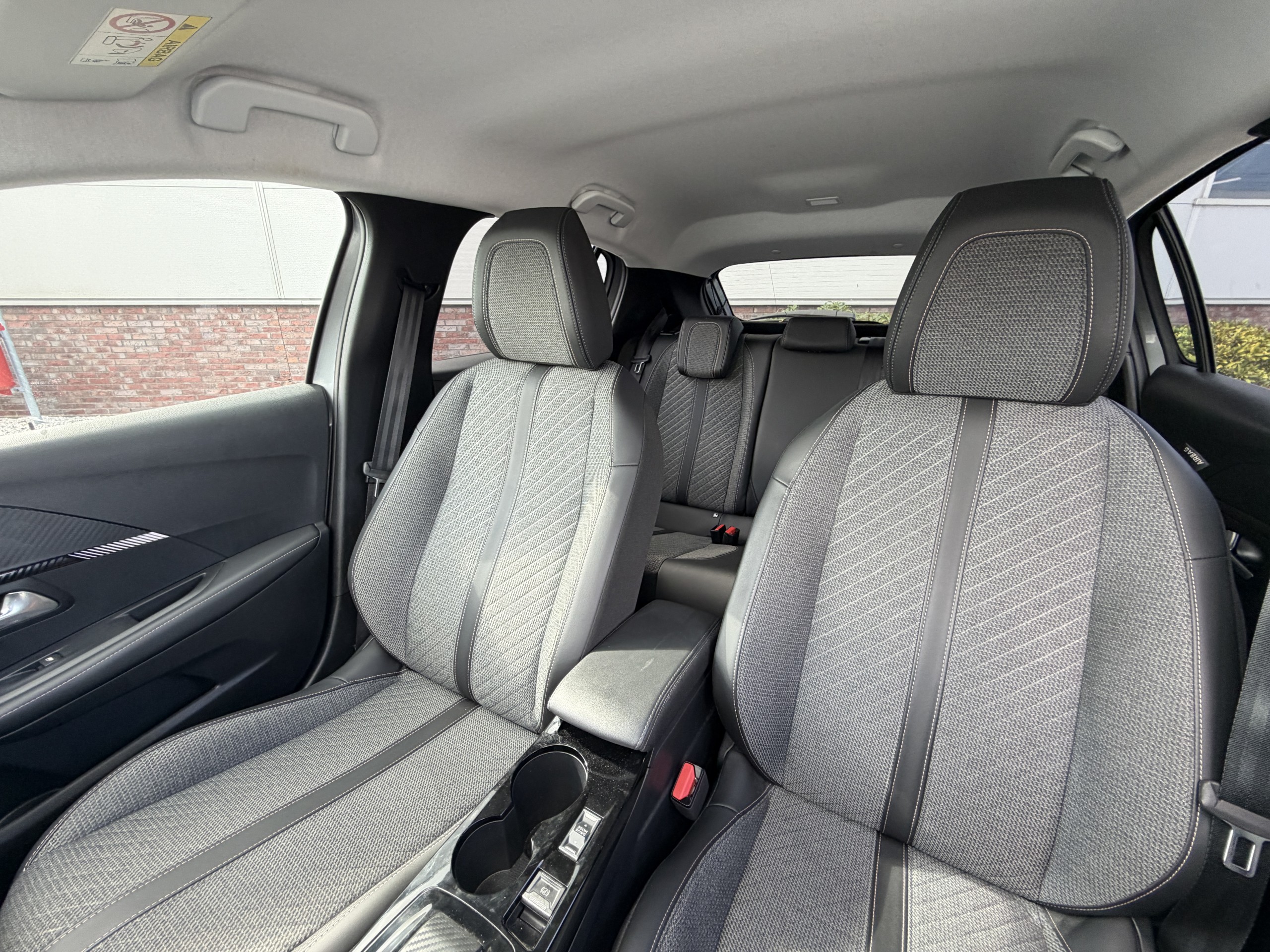 Peugeot 208 | 1.2 Hybrid | 110 e-DCS6 Allure