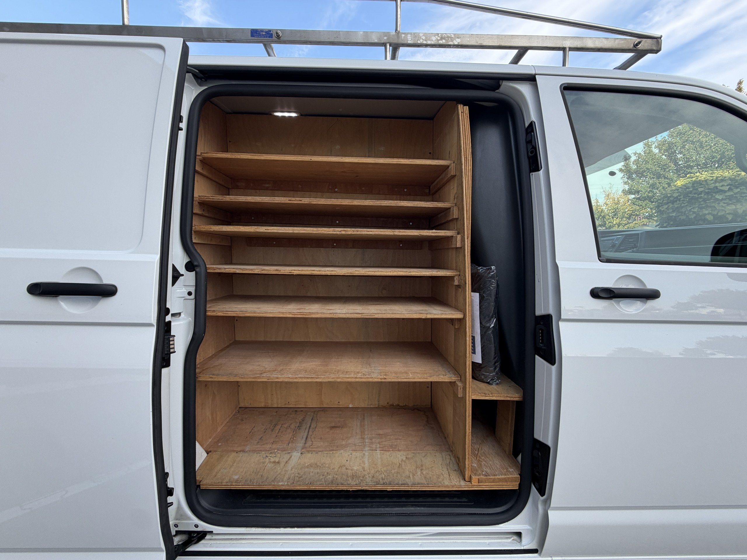 Volkswagen Transporter | 2.0 TDI L1H1